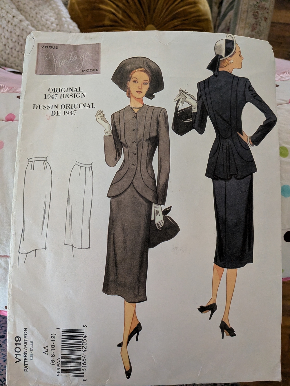 Vintage Vogue 1947 Reprint Pattern Uncut V019